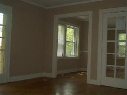 Photo - 2733 Campbell St