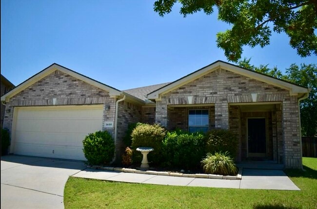 Building Photo - 1600 Knight Trail