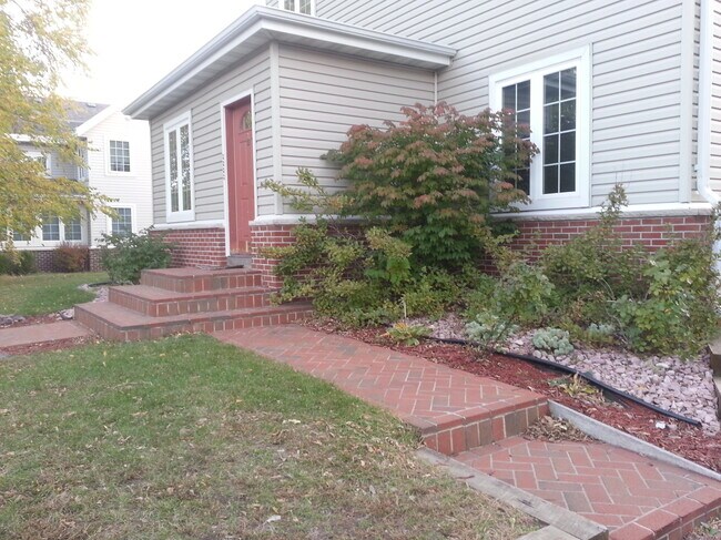 320 4th St SE Unidad 202