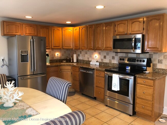 Photo - 1717 River Rd