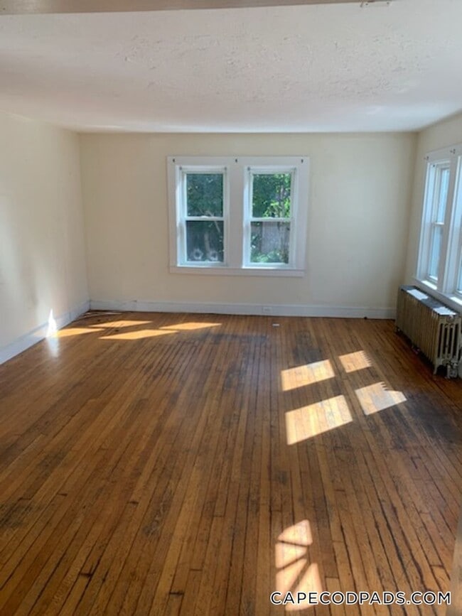 Photo - 1 Bodfish Ave Unit H