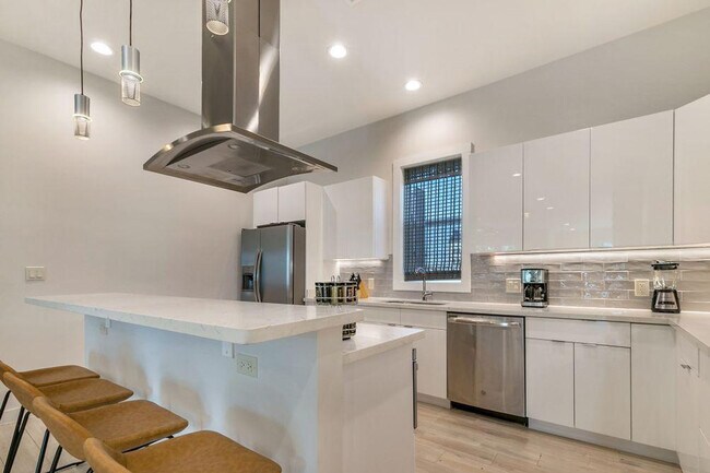 Photo - 3737 Bienville Ave Unit ID1270007P