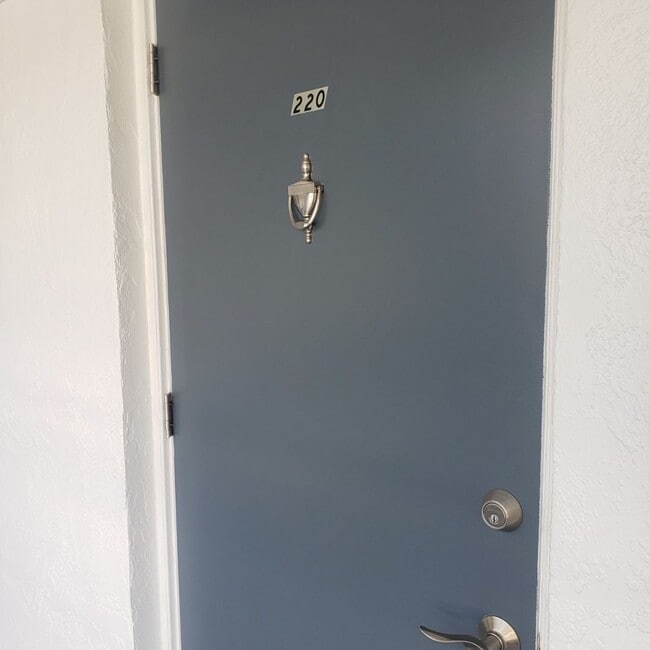 Photo - 2 bedroom 1 bath NEWLY RENOVATED CONDO