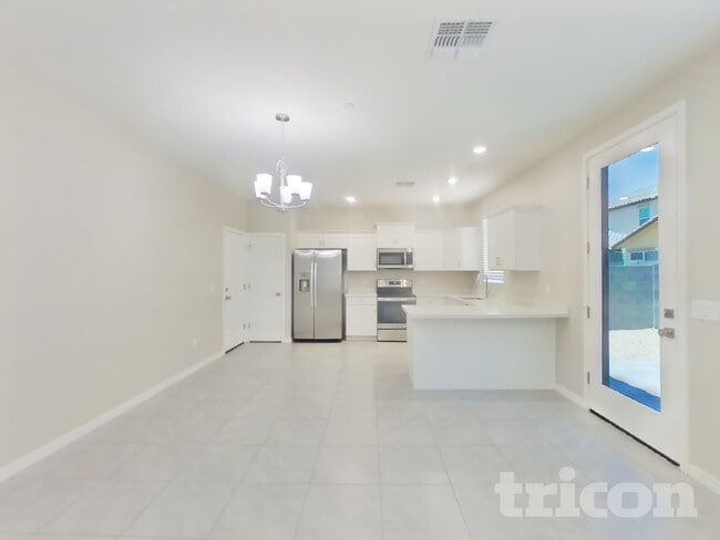 Photo - 4548 E Grandview St