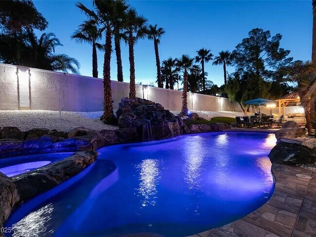 2101 Diamond Bar Dr