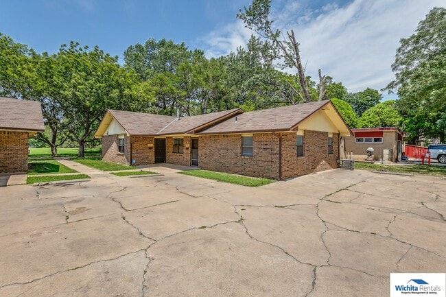 Building Photo - 1713 N Arkansas Ave Unit 1