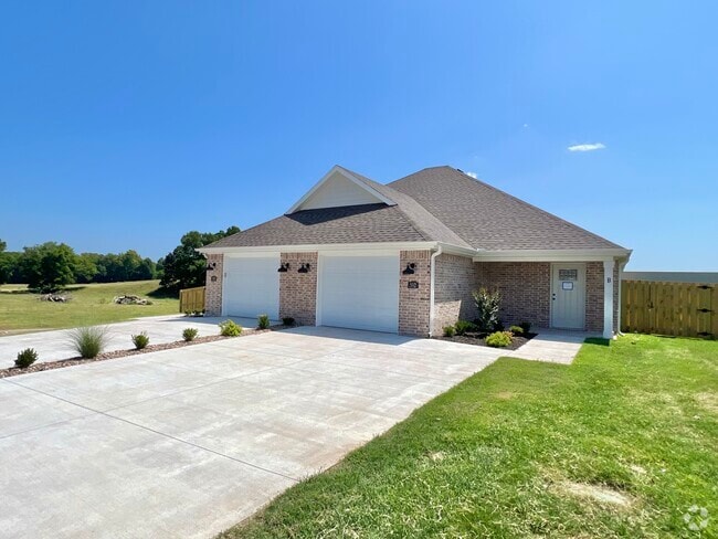 Building Photo - Bradford Duplexes Rental