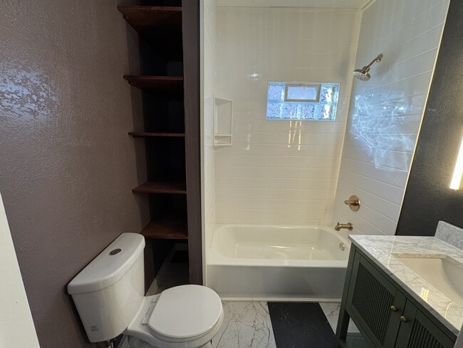 Photo - 1329 Rowland Ave