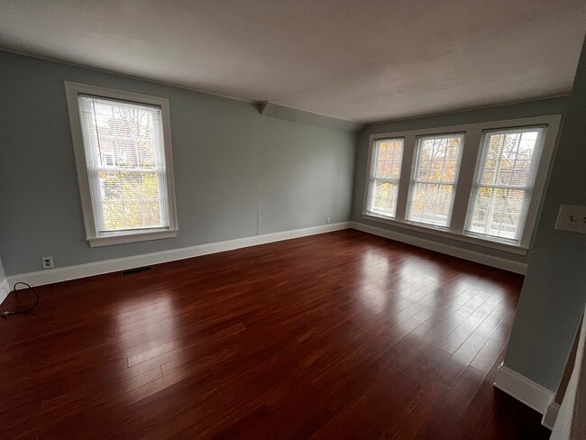 Photo - 242 Litchfield Rd