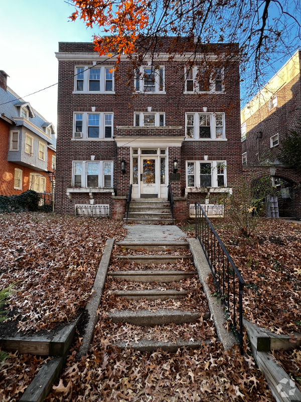 Building Photo - 1504 Delaware Ave Unit 3B Rental