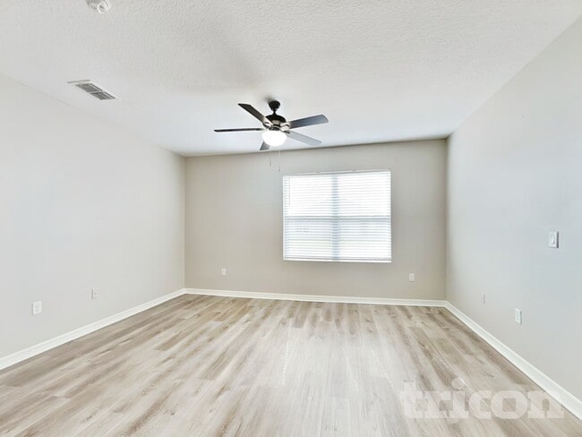 Photo - 935 Summer Glen Dr