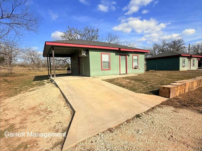 Building Photo - 1/1 House in the Country
