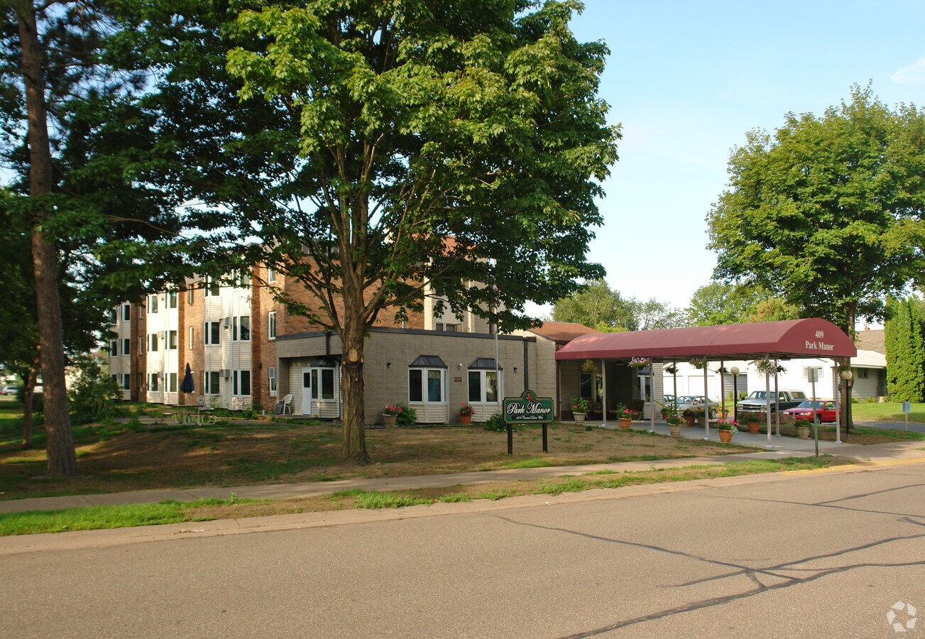 Photo - Park Manor Apartments