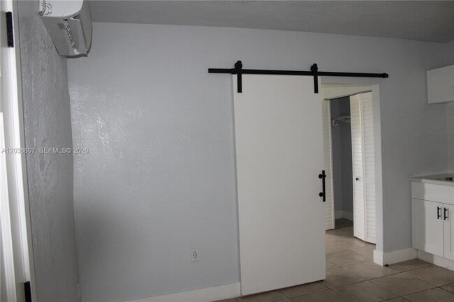 Photo - 3825 SW 88th Ct Unit B