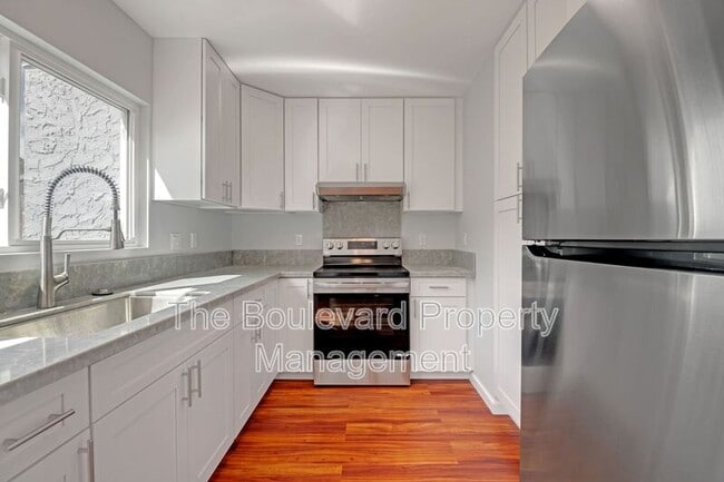 Photo - 995 Awaawaanoa Pl