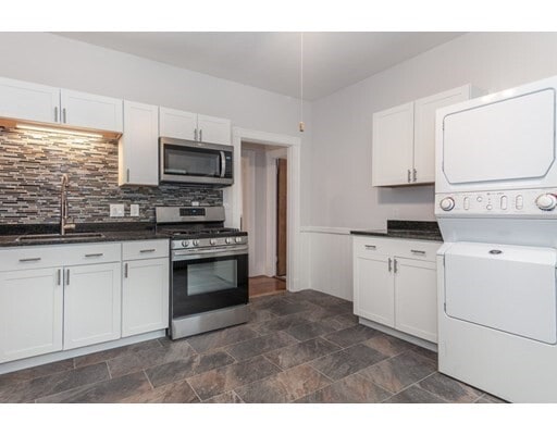 Photo - 33 Putnam Ave Unidad 33