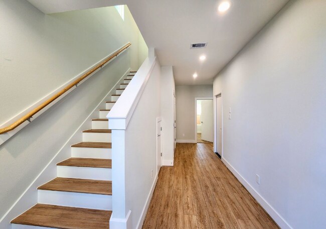 Photo - 615 Northew St