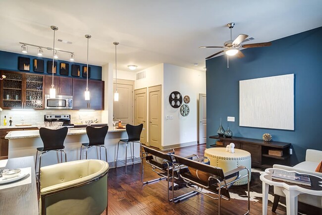 Building Photo - Caroline Uptown West Rental