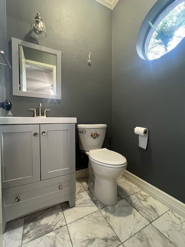 Photo - 736 Country Pl Dr Unit E