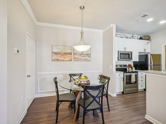 Photo - The Berkeley At Southpoint