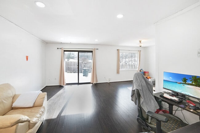 Photo - 23 Honey Brook Ln