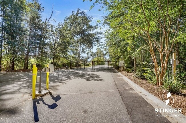 Photo - 381 Dante Cir