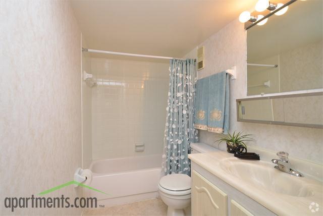 Bathroom - Derby Park Apartments