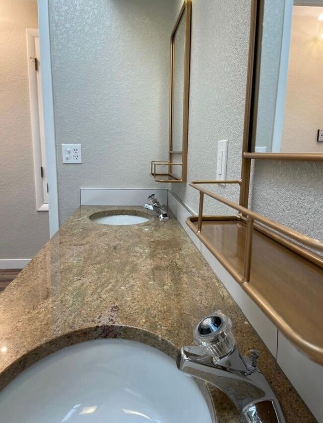 Photo - Vance Unit Top