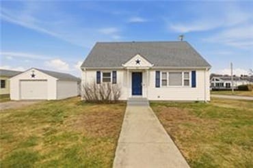 Building Photo - 92 Brackett Ave