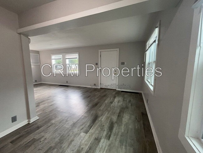 Photo - 714 E Vaile Ave