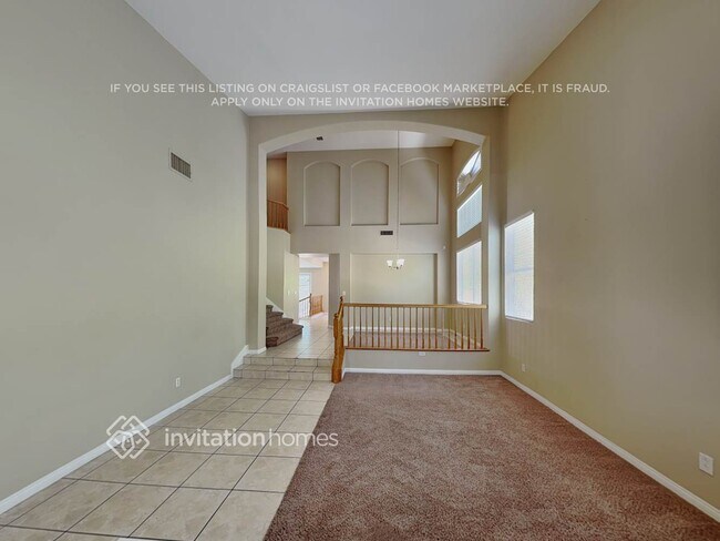 Photo - 915 Golden Poppy St