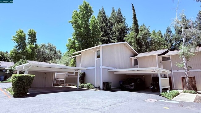 Building Photo - 1065 San Ramon Valley Blvd