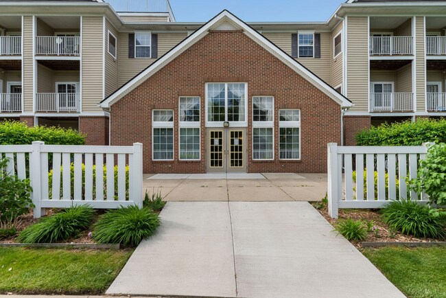 Photo - 600 W Walton Blvd Unidad #600