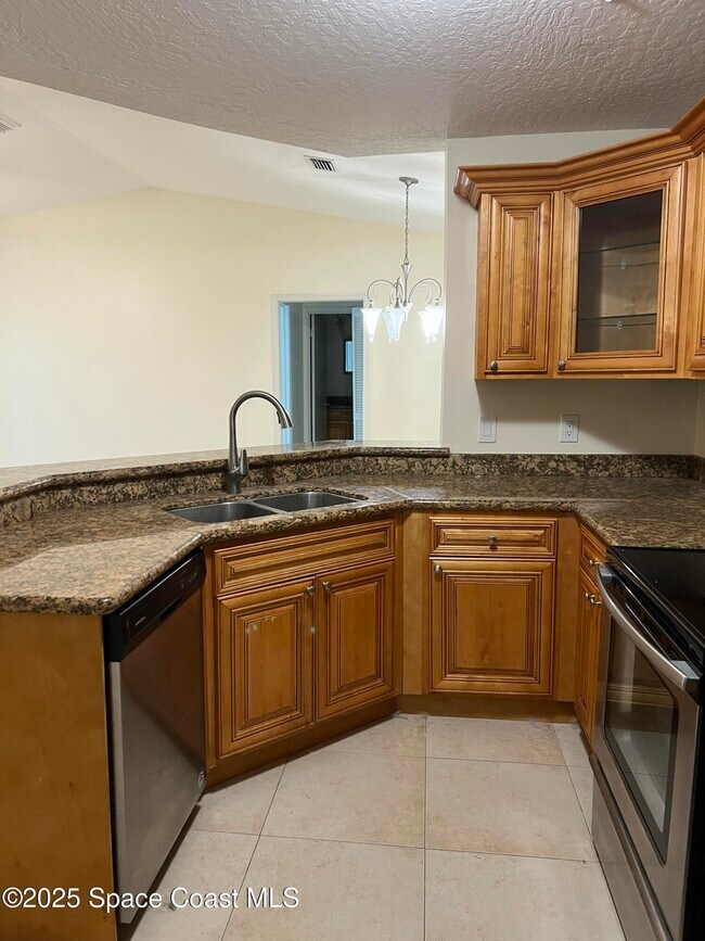 Photo - 7667 N Wickham Rd Unidad 724