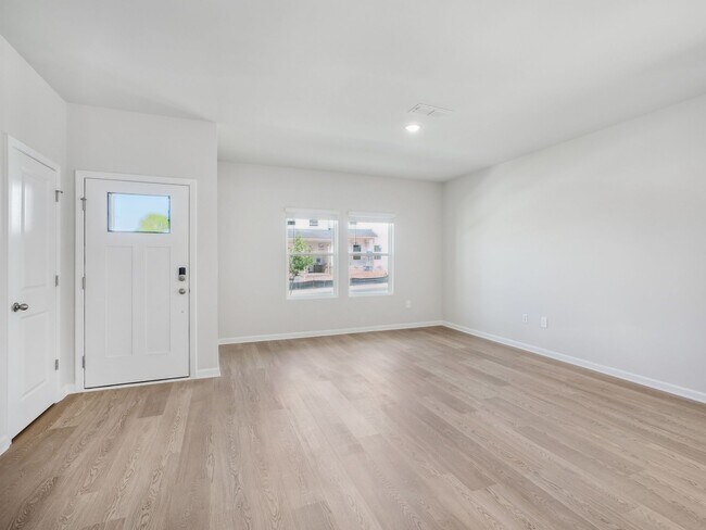 Photo - 702 Southland Dr