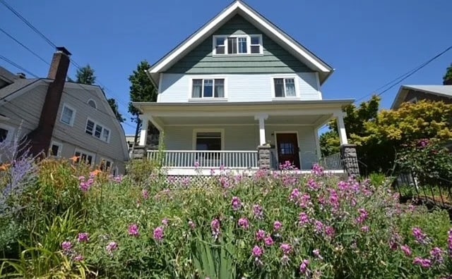 Building Photo - 2149 NE Clackamas St Unit 3 Rental