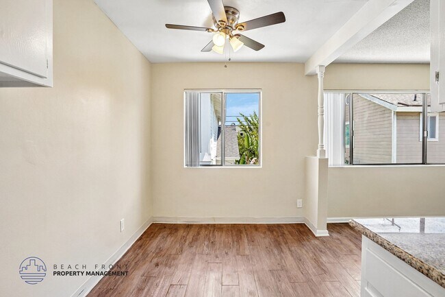 Photo - 2521 Mathews Ave