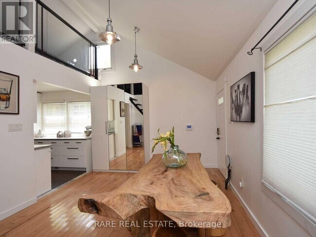 Photo - 15 Eastern Ave