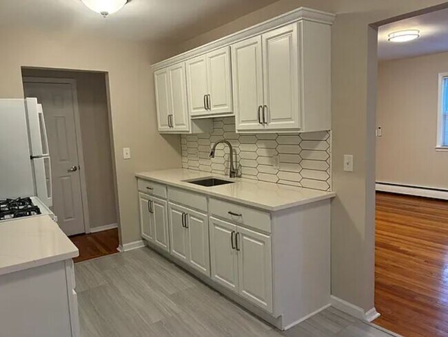 Photo - 101 W Oakland Ave Unit #1