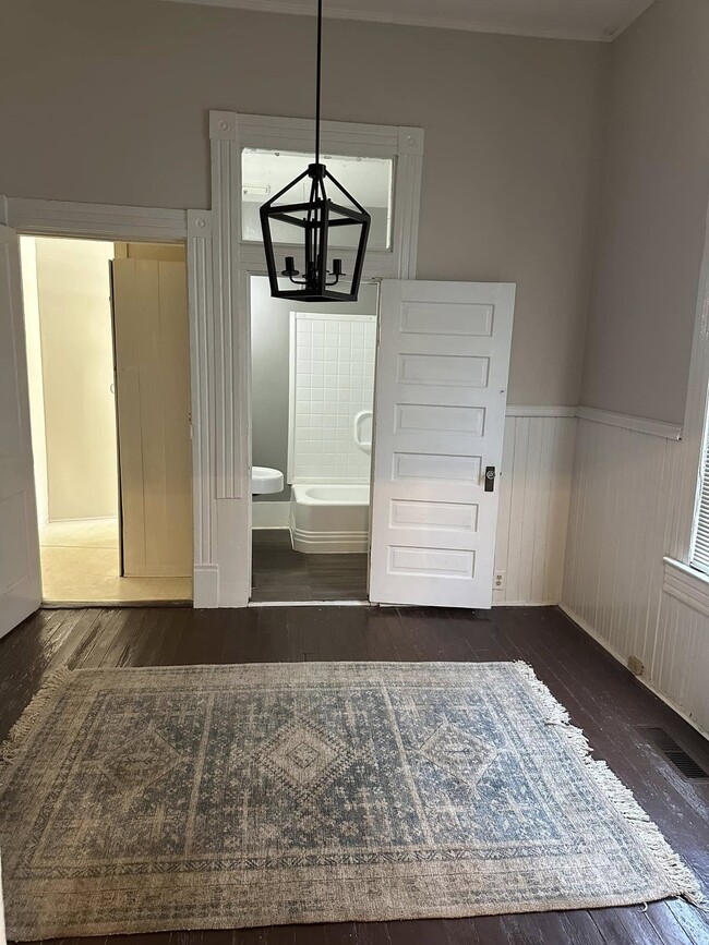 Photo - 2534 NAPIER AVE