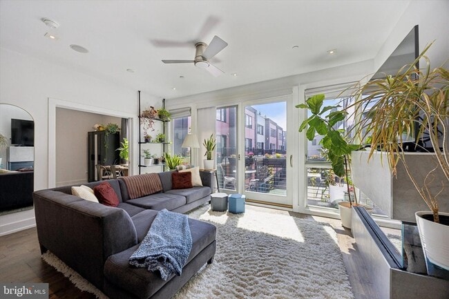 Building Photo - 620 N 3rd St Unit 3B