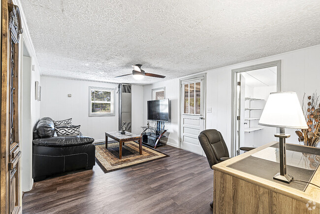 Living Room - 40 Collins Village Cir Rental