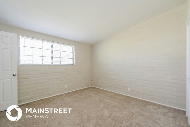 Photo - 156 W Pastime Rd