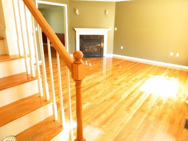 Photo - 52 School Ave