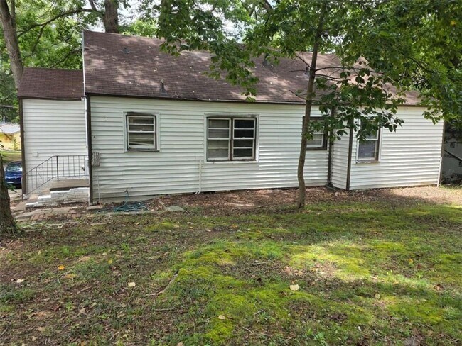 Photo - 1336 Wichita Dr SW