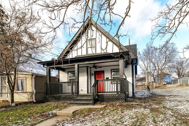 Photo - 942 W 27th St