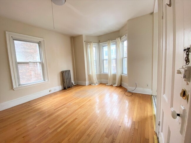 Building Photo - 97 Hancock St Unit 8