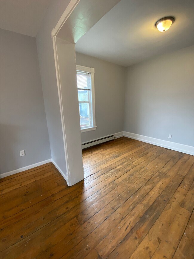 Photo - 9 Lutheran St Unit 2