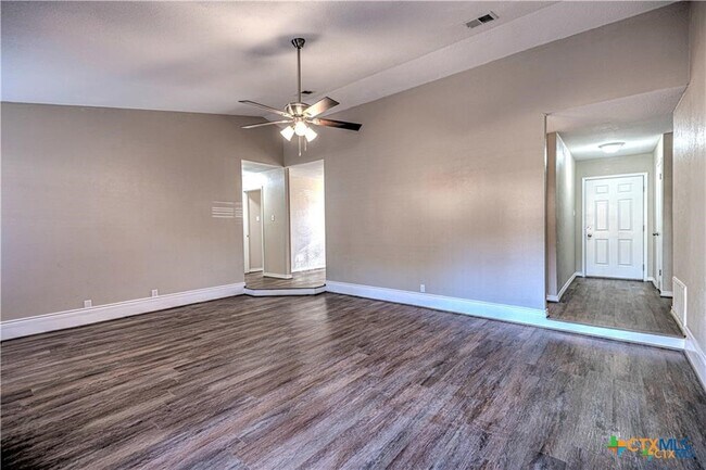 Photo - 1914 Buckskin Trail