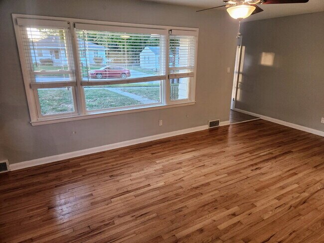 Photo - 4001 36th Pl